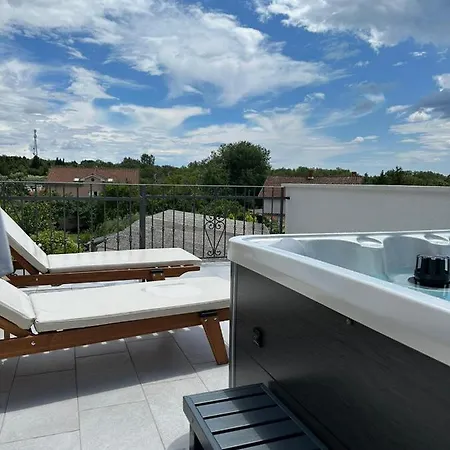 La Terza Villa Milohnici