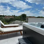La Terza Willa Milohnici